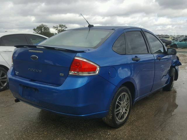 1FAHP3FN1AW165742 - 2010 FORD FOCUS SE BLUE photo 4