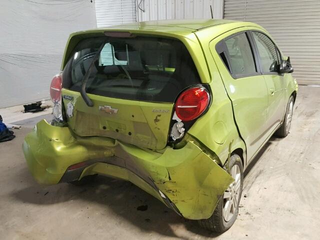 KL8CD6S90EC406486 - 2014 CHEVROLET SPARK 1LT Зеленый фото 4