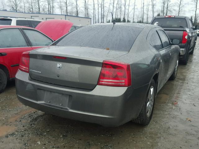 2B3KA43R28H213189 - 2008 DODGE CHARGER GRAY photo 4