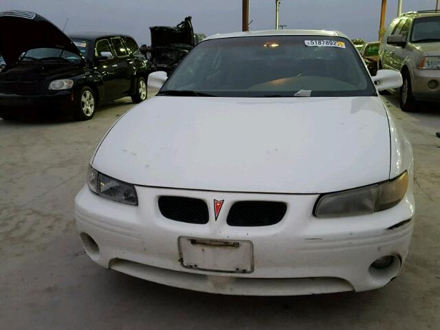 1G2WK52J42F252460 - 2002 PONTIAC GRAND PRIX 白色 照片 9