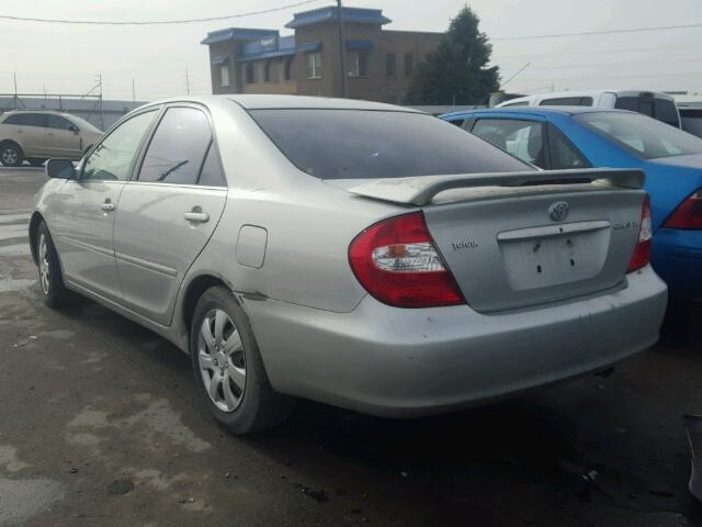 4T1BE32KX3U217025 - 2003 TOYOTA CAMRY LE GRAY photo 3