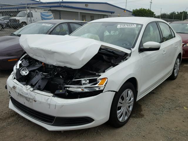 3VWDP7AJXDM384169 - 2013 VOLKSWAGEN JETTA SE WHITE photo 2