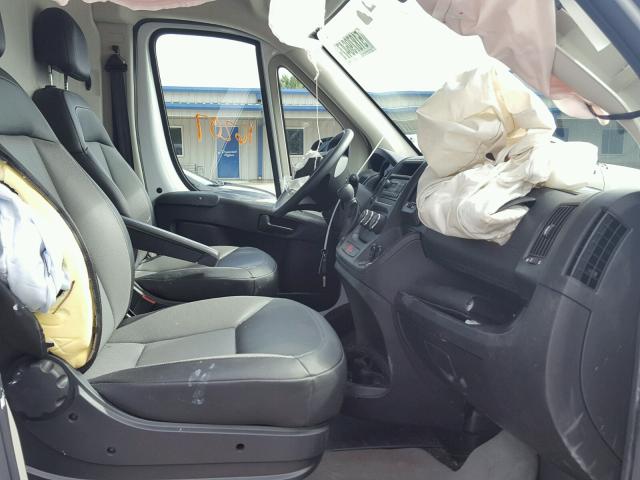 3C6TRVAG6HE523934 - 2017 RAM PROMASTER WHITE photo 5