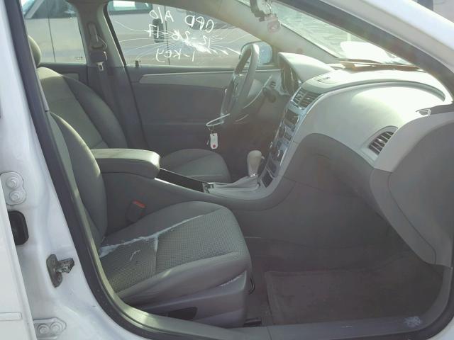 1G1ZB5E03CF316090 - 2012 CHEVROLET MALIBU LS WHITE photo 5