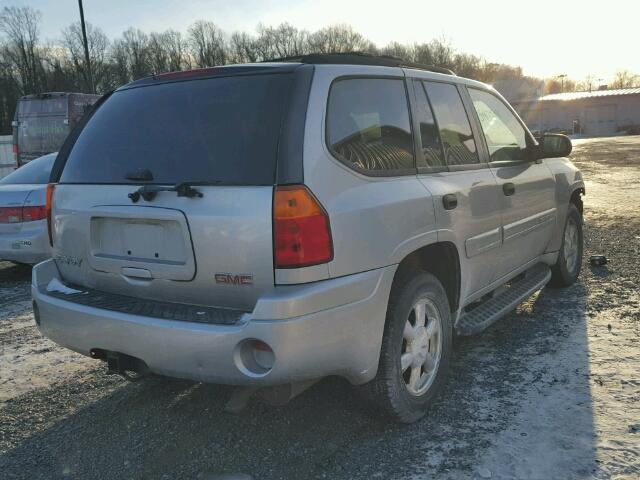 1GKDT13S952253863 - 2005 GMC ENVOY SILVER photo 4