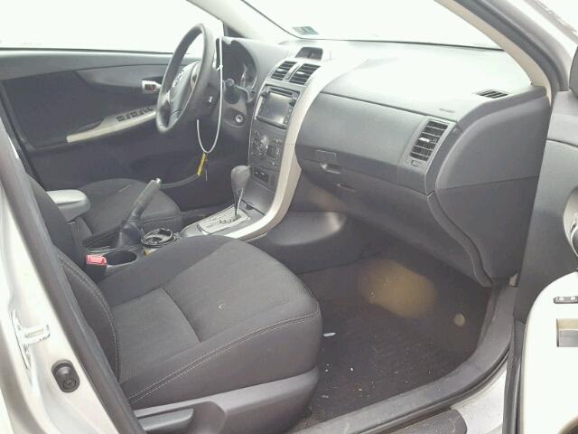 2T1BU4EE8DC103431 - 2013 TOYOTA COROLLA BA SILVER photo 5