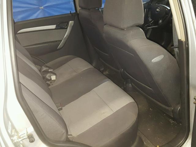 KL1TD66E89B358950 - 2009 CHEVROLET AVEO LS SILVER photo 6