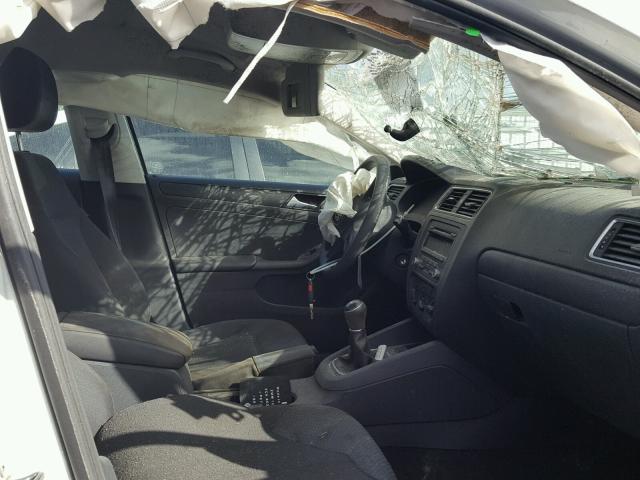 3VW1K7AJ1EM441927 - 2014 VOLKSWAGEN JETTA BASE თეთრი ფოტო 5