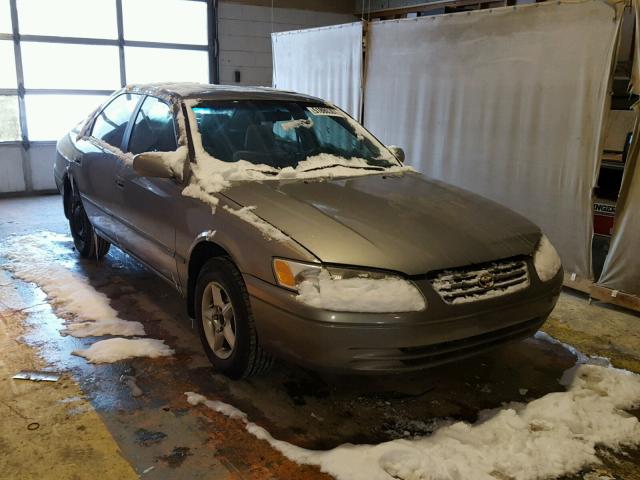 4T1BG22K4VU077710 - 1997 TOYOTA CAMRY CE BEIGE photo 1