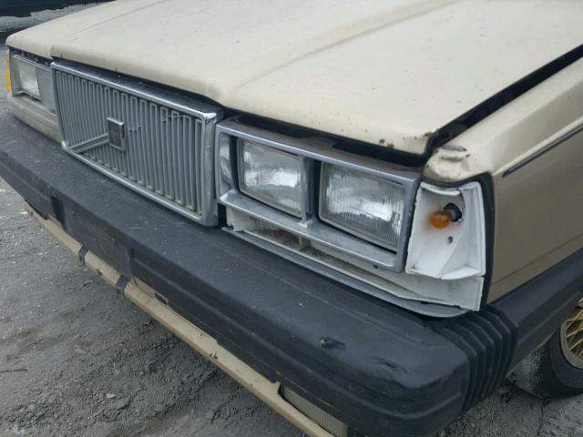 YV1FX8843H2117237 - 1987 VOLVO 740 GLE GOLD photo 9