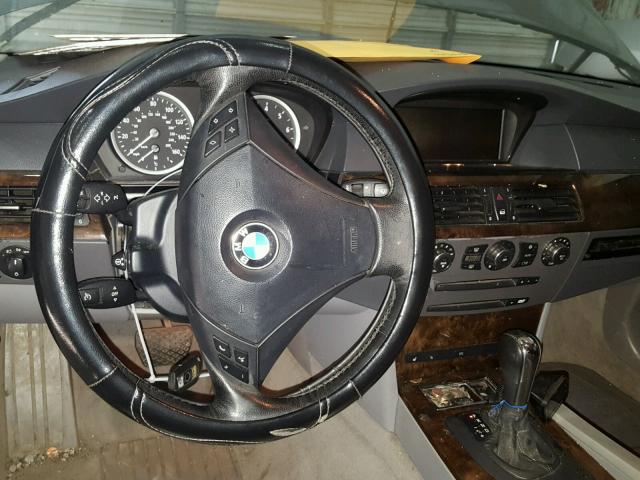 WBANF73576CU20511 - 2006 BMW 530 XI Grau Foto 9