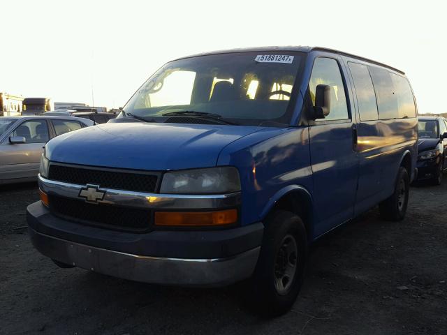 1GAHG35U071159190 - 2007 CHEVROLET EXPRESS G3 BLUE photo 2