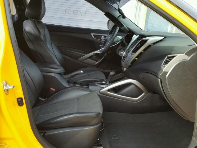 KMHTC6AD2DU105206 - 2013 HYUNDAI VELOSTER B YELLOW photo 5