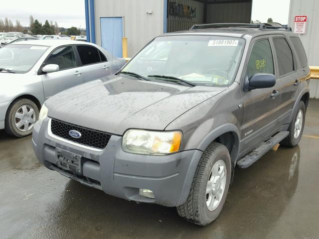 1FMCU04132KB65709 - 2002 FORD ESCAPE XLT GRAY photo 2