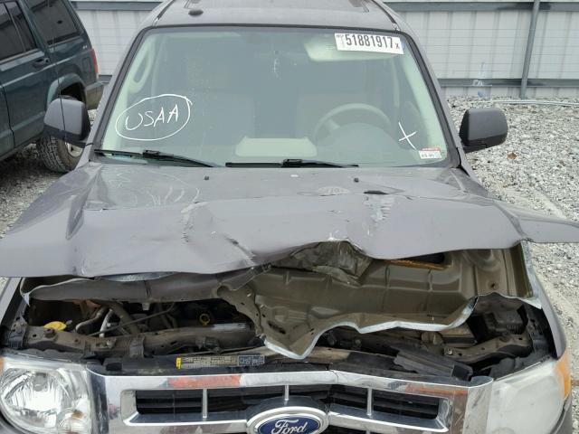 1FMCU0D77BKC50833 - 2011 FORD ESCAPE XLT GRAY photo 7