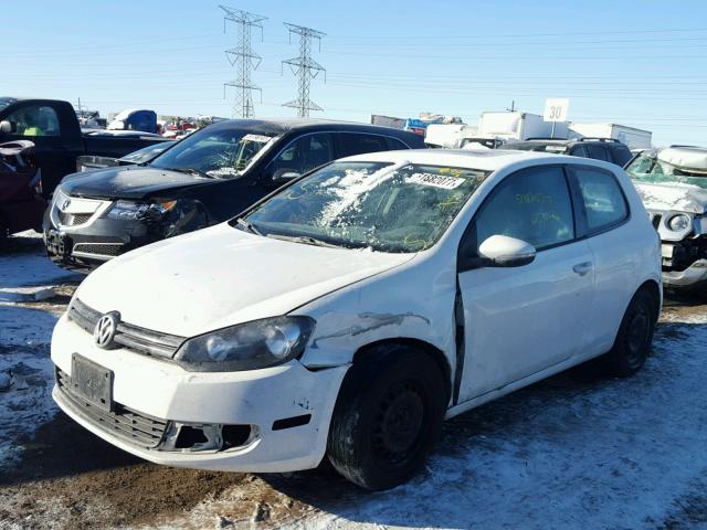 WVWAA7AJXAW273639 - 2010 VOLKSWAGEN GOLF WHITE photo 2