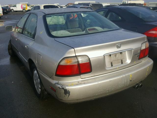 1HGCD5555VA257662 - 1997 HONDA ACCORD EX GOLD photo 3