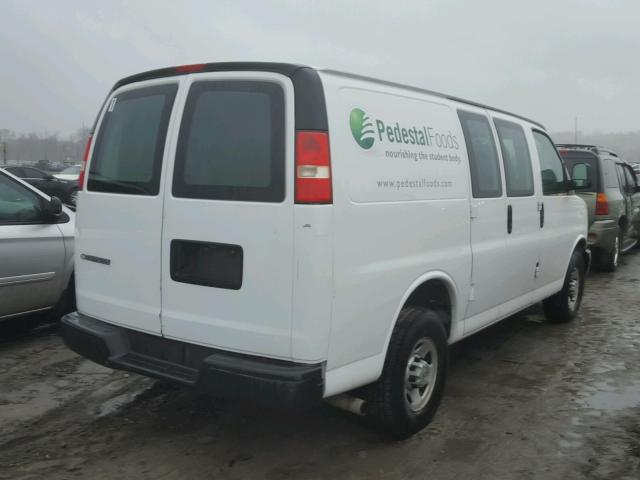 1GCGG25C391164584 - 2009 CHEVROLET EXPRESS G2 WHITE photo 4