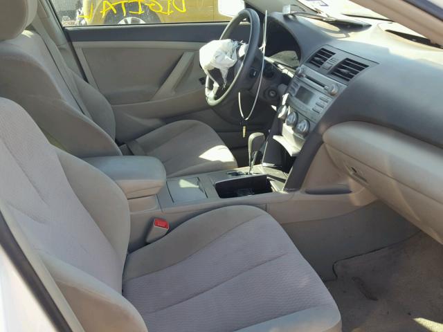 4T1BF3EK6AU553311 - 2010 TOYOTA CAMRY BASE WHITE photo 5