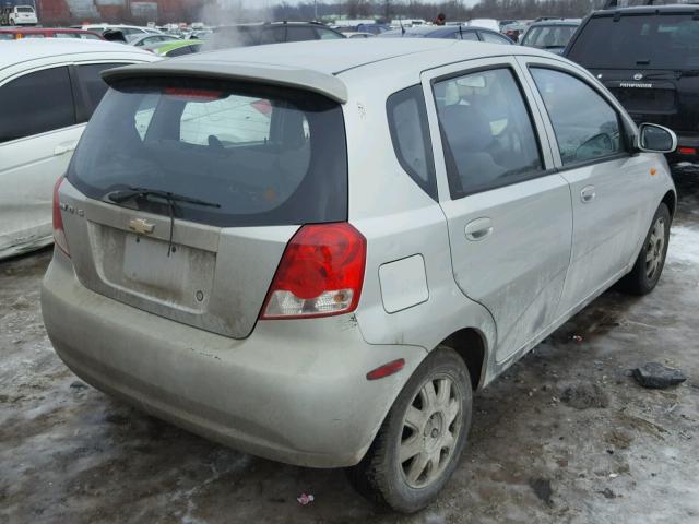 KL1TJ62634B148384 - 2004 CHEVROLET AVEO LS SILVER photo 4