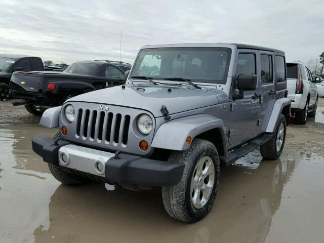 1C4BJWEGXDL602228 - 2013 JEEP WRANGLER U SILVER photo 2