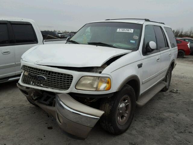 1FMRU1760YLC00880 - 2000 FORD EXPEDITION WHITE photo 2