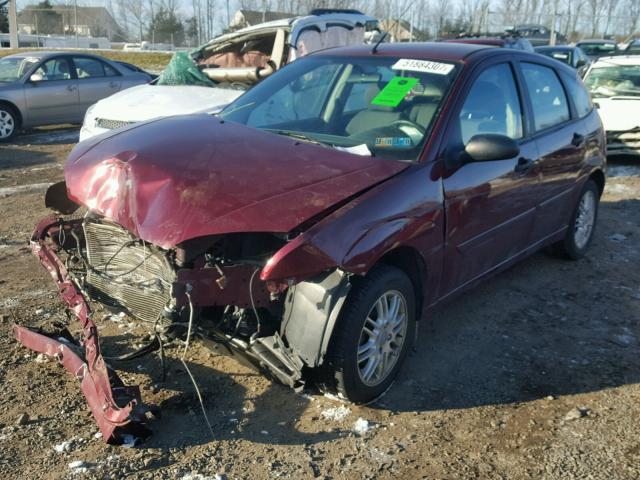 1FAFP37N67W239431 - 2007 FORD FOCUS ZX5 RED photo 2