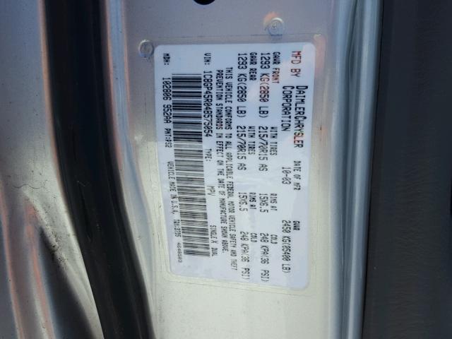 1C8GP45R04B575054 - 2004 CHRYSLER TOWN & COU SILVER photo 10