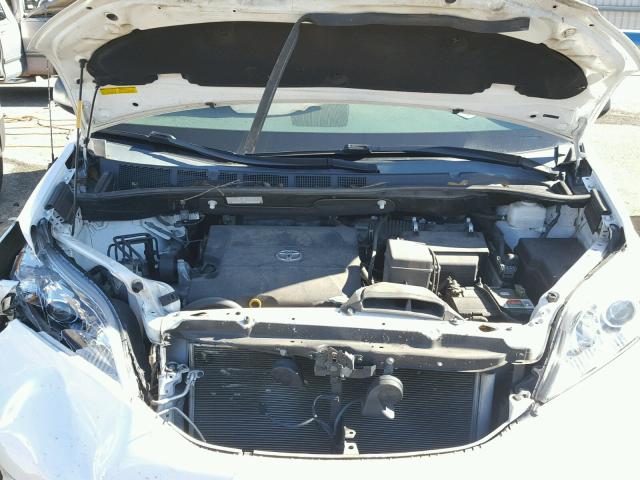 5TDZK3DC0CS254462 - 2012 TOYOTA SIENNA BAS WHITE photo 7