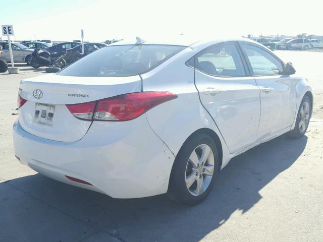 5NPDH4AE3DH368984 - 2013 HYUNDAI ELANTRA GL WHITE photo 4