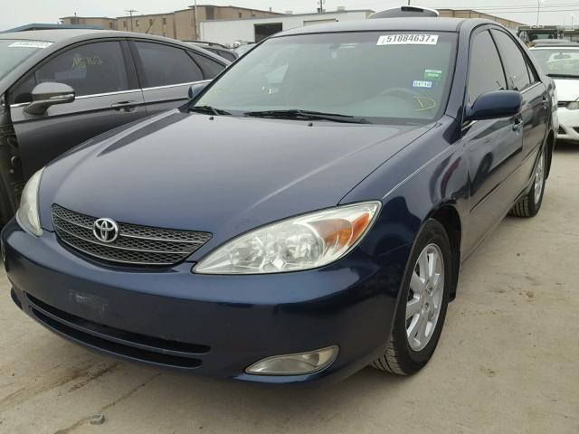 4T1BE32K13U202655 - 2003 TOYOTA CAMRY LE BLUE photo 2