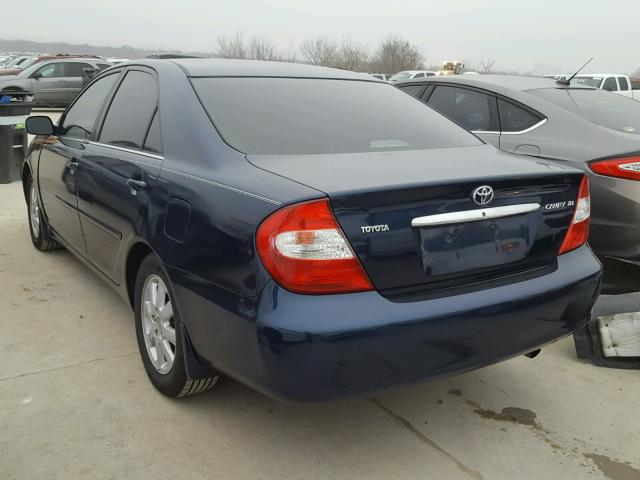 4T1BE32K13U202655 - 2003 TOYOTA CAMRY LE BLUE photo 3