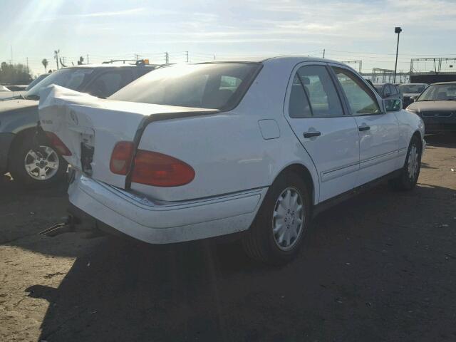 WDBJF65H3XA760026 - 1999 MERCEDES-BENZ E 320 WHITE photo 4