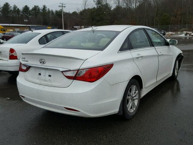 5NPEB4AC9DH545493 - 2013 HYUNDAI SONATA GLS WHITE photo 4