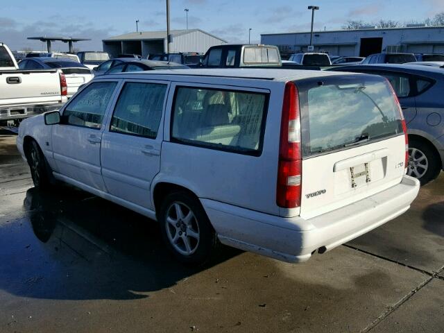 YV1LW55A1X2553615 - 1999 VOLVO V70 WHITE photo 3