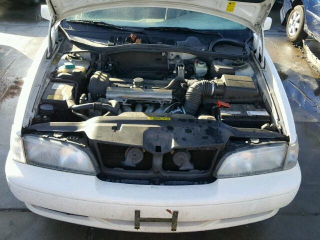 YV1LW55A1X2553615 - 1999 VOLVO V70 WHITE photo 7