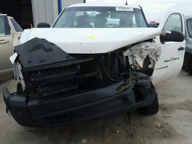 1GCEC14C58E136338 - 2008 CHEVROLET SILVERADO WHITE photo 9