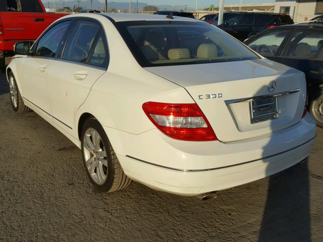 WDDGF54XX8F087342 - 2008 MERCEDES-BENZ C 300 WHITE photo 3