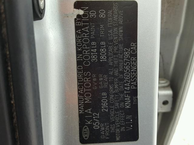 KNAFT4A26D5657982 - 2013 KIA FORTE LX SILVER photo 10