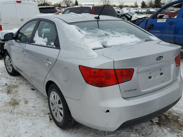 KNAFT4A26D5657982 - 2013 KIA FORTE LX SILVER photo 3