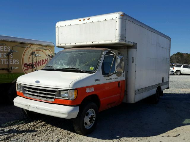 1FDKE37M4RHB06692 - 1994 FORD ECONOLINE WHITE photo 2