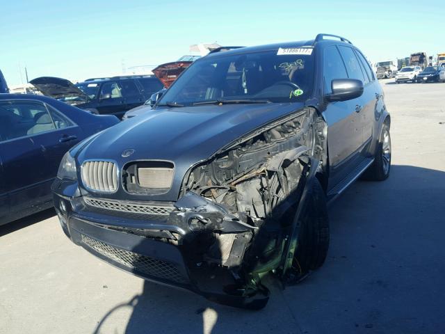 5UXZV8C56BL418495 - 2011 BMW X5 XDRIVE5 GRAY photo 2