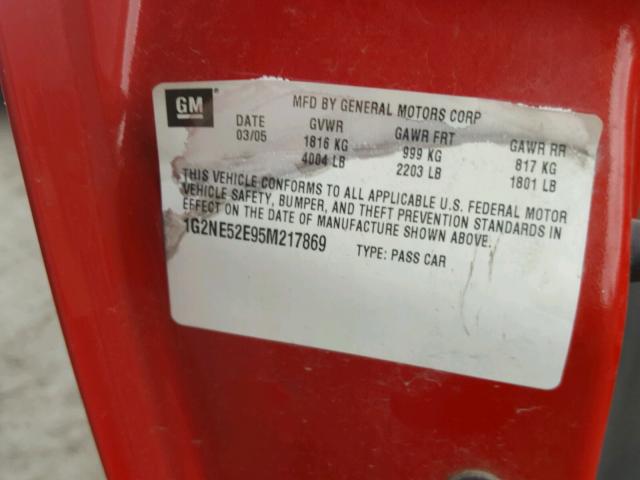 1G2NE52E95M217869 - 2005 PONTIAC GRAND AM S RED photo 10