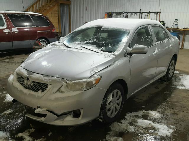 JTDBL40E699054446 - 2009 TOYOTA COROLLA BA SILVER photo 2