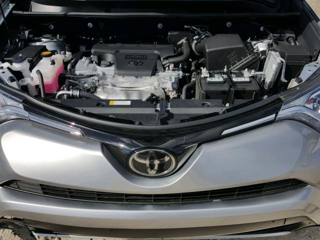 2T3WFREV7JW475109 - 2018 TOYOTA RAV4 ADVEN SILVER photo 7