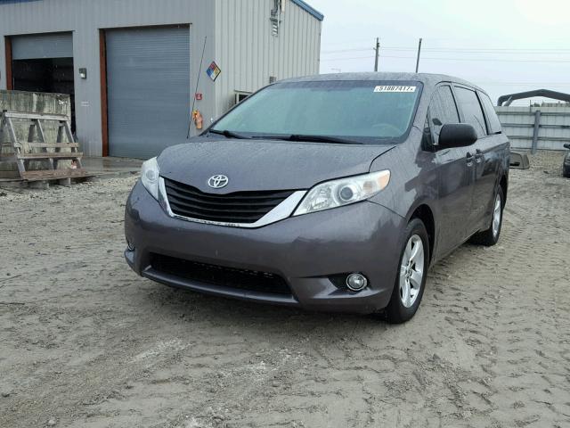 5TDZK3DC1DS397065 - 2013 TOYOTA SIENNA BAS GRAY photo 2