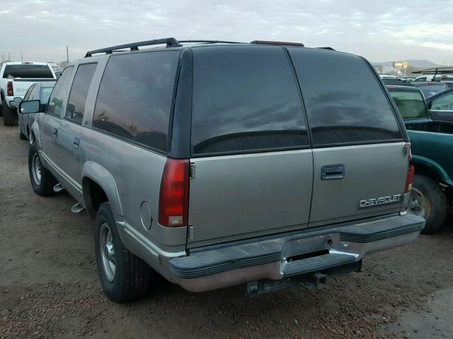 1GNGK26J2XJ486455 - 1999 CHEVROLET SUBURBAN K SILVER photo 3