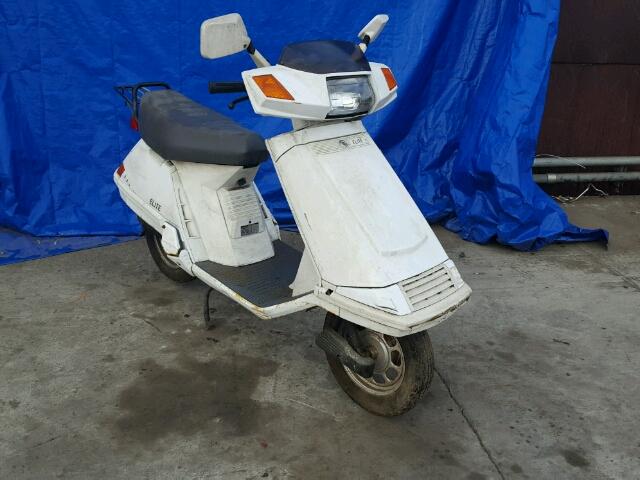 3H1HF0313KD400720 - 1989 HONDA CH80 WHITE photo 1