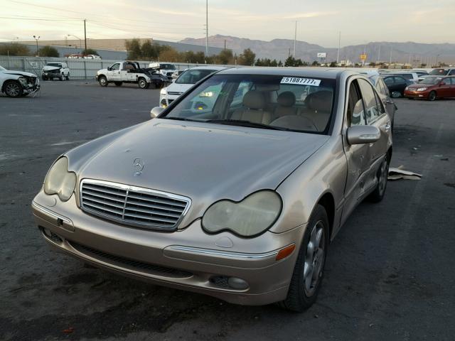 WDBRF61J52E006946 - 2002 MERCEDES-BENZ C 240 BROWN photo 2