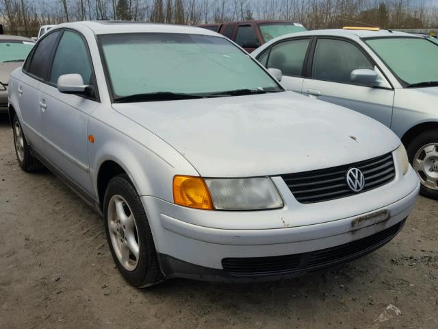 WVWMA63B0WE252230 - 1998 VOLKSWAGEN PASSAT GLS SILVER photo 1